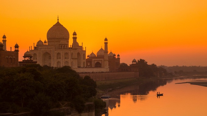World cruisers aboard the Island Princess toured the Taj Mahal during a multiday port call in India. Photo by Purepix/Alamy Stock Photo
